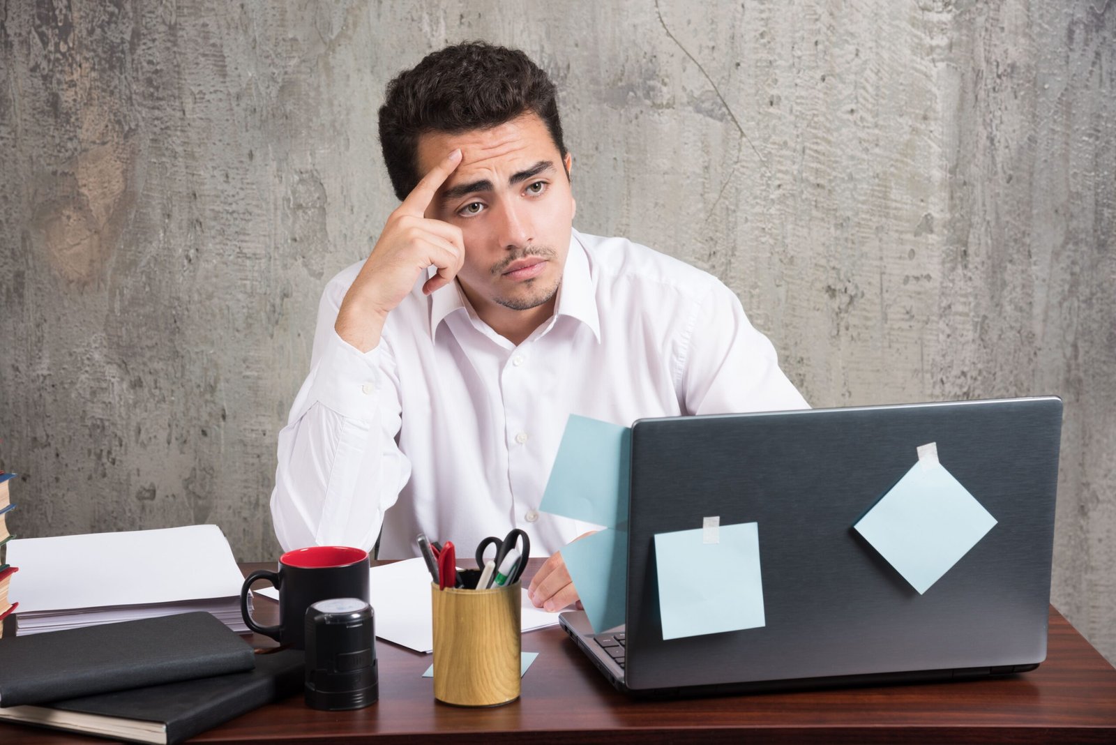 The Truth About Local Shops vs. Authorized Service Centers – Which One Truly Saves You More?